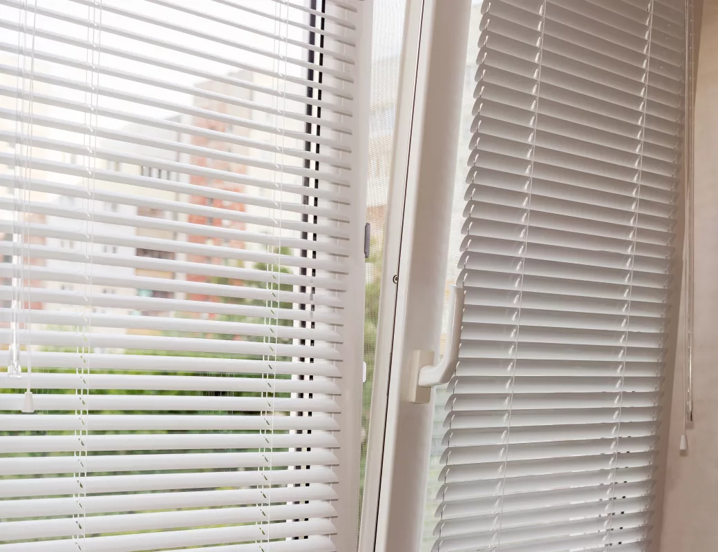 tilt and turn with blinds