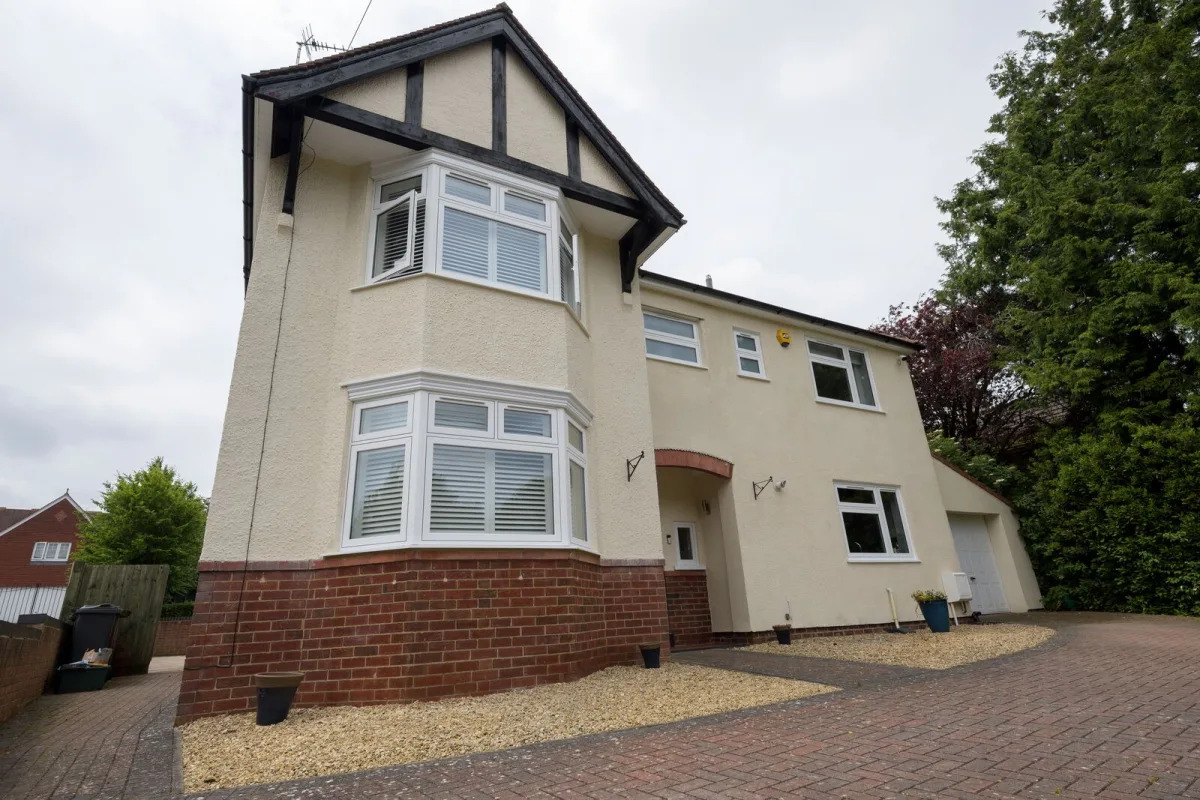Enhancing Your Home With Bow And Bay Windows In Oldham